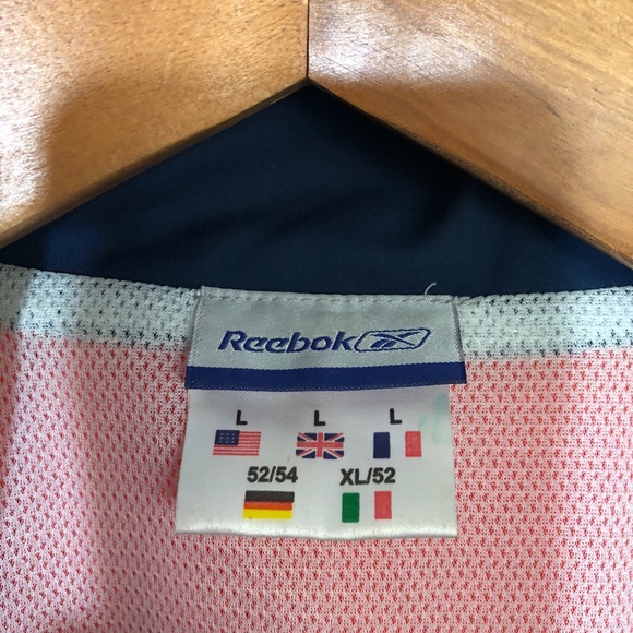 Athleisure jacket / track jacket - Picture 2 of 5